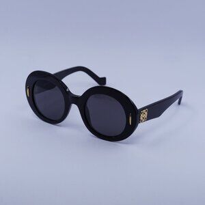 Loewe LW40146I 01A Sunglasses Shiny Black Round Frame, Smoke Lenses